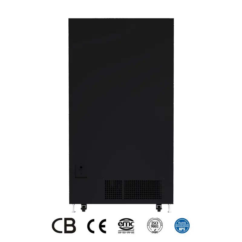 Máy bán hàng tự động với màn hình cảm ứng và thanh toán dùng tiền mặt hoặc quét mã QR